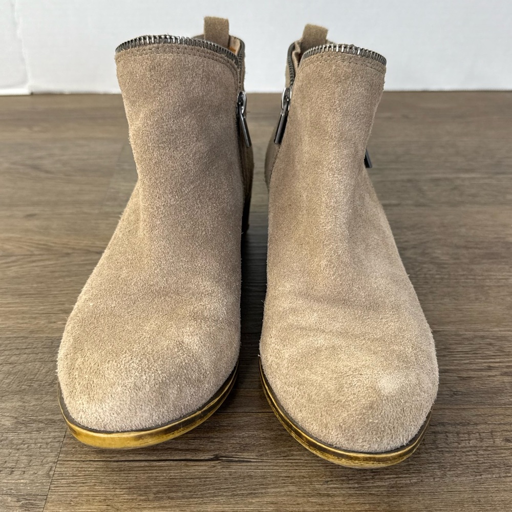 Lucky Brand Women's Tan Bartalino Suede Side Zip Ankle Boots, size 8.5 - Picture 4 of 10